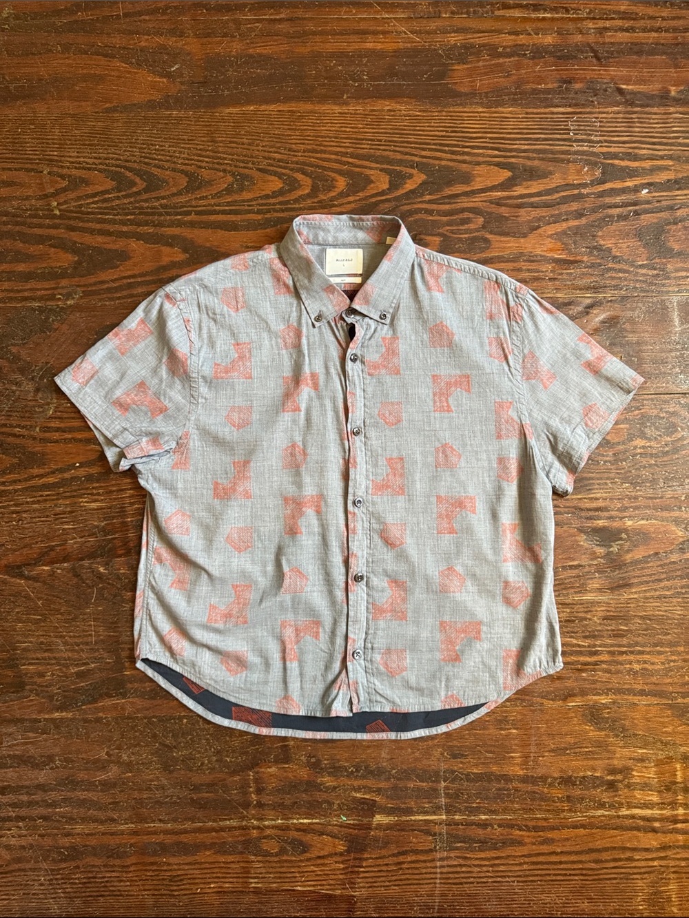 Casual Short-Sleeve Button-Down Shirt - Gray with Coral Print